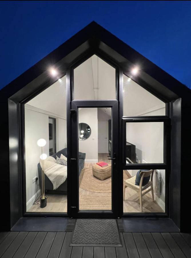Water Cabin With Water Sports Equipment And Bikes, Bath Μπρίστολ Εξωτερικό φωτογραφία